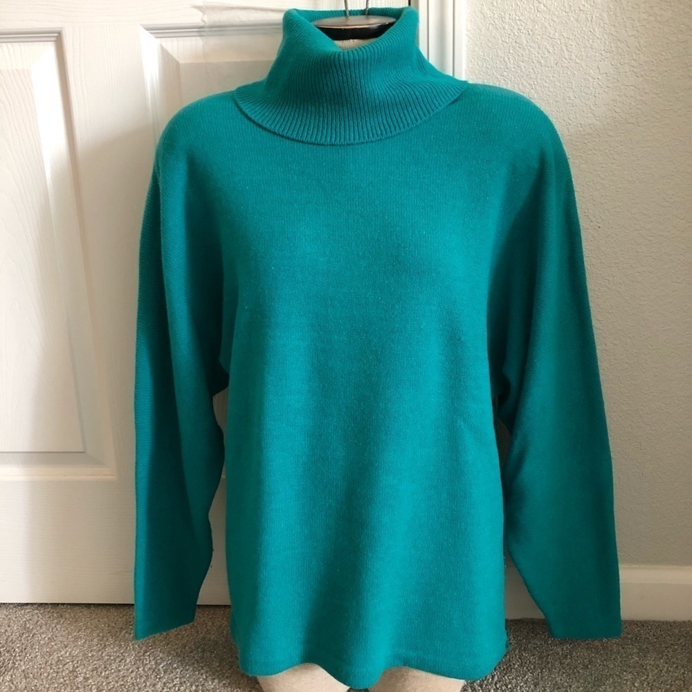 Lambs Wool & Angora/ I. Magnin Design Studio / Vintage/ Teal Sweater/